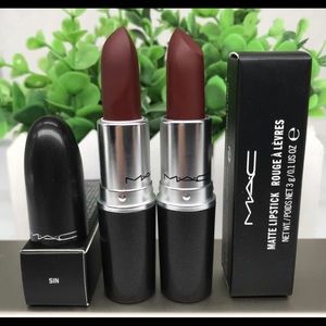 2 new Mac lipstick ( sin )
